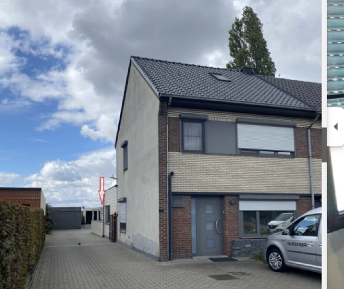 Nieuwbouw met bakstenen gevel